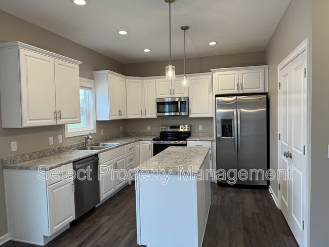 Building Photo - 5378 Broad Fields Cv