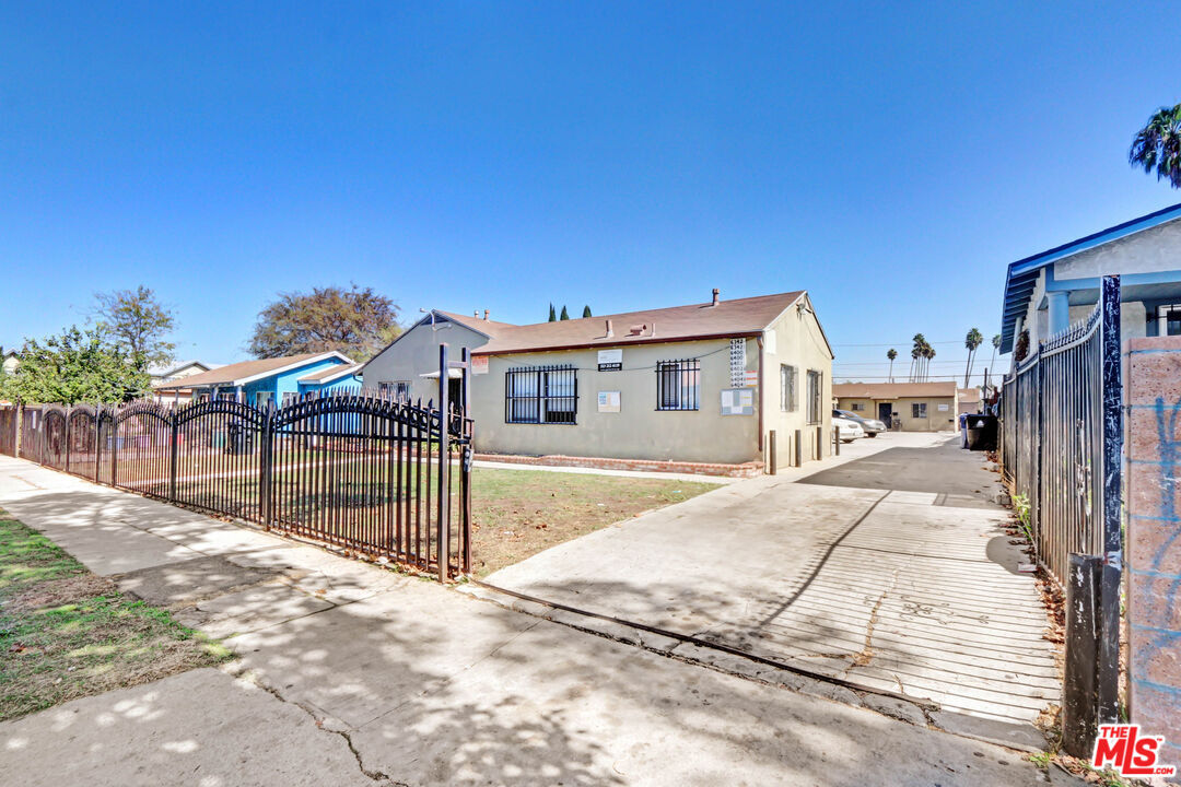 Primary Photo - 6342 10th Ave