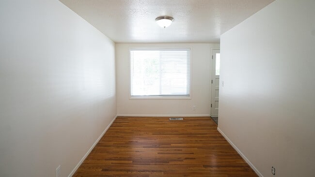 Foto del edificio - 5558 S Somerset Way