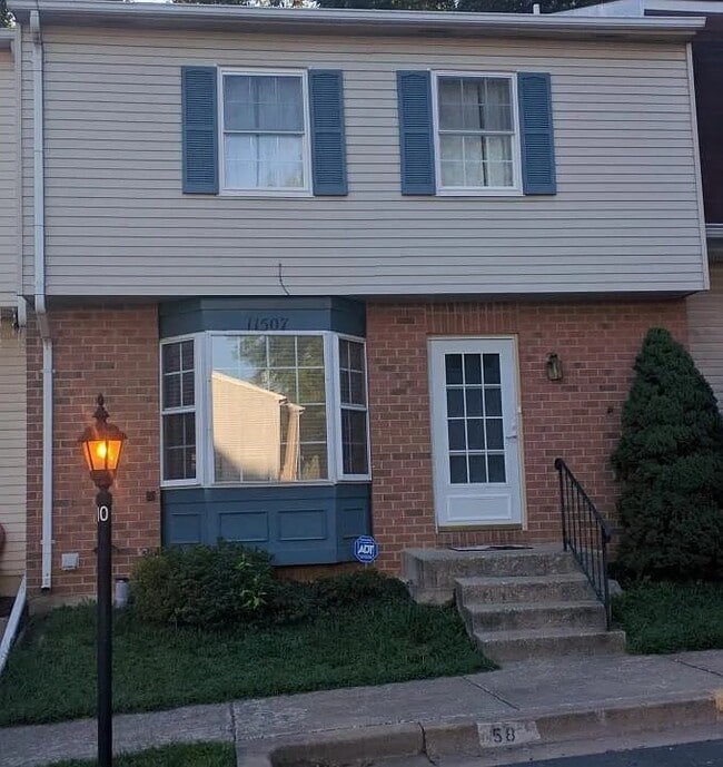 Building Photo - 11507 Sullnick Way
