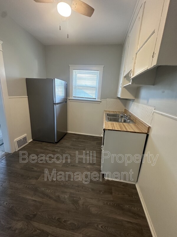 Foto del edificio - 3585 E 129th St