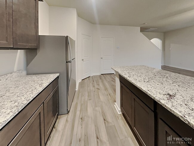 Building Photo - 921 Mallorie Ln