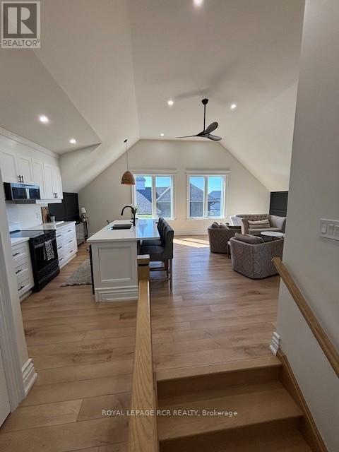 Building Photo - 125 Parker Dr