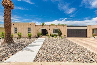 Building Photo - 10313 W Brookside Dr