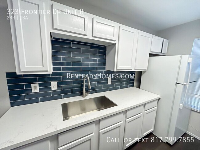 Building Photo - 323 Frontier Dr Unit B