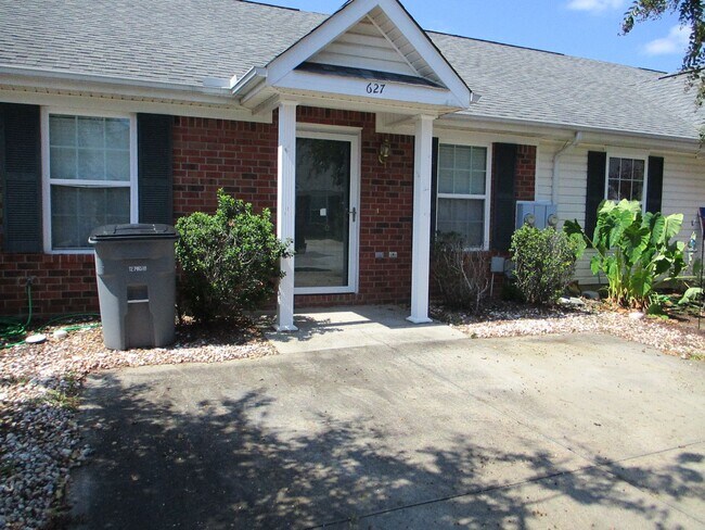 Foto del edificio - Townhome in Evans