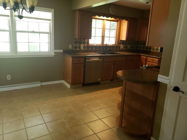 Building Photo - 4-bedroom, 2 bathroom unfurnished home in Stevensville