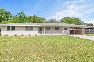 Building Photo - 317 Kim Dr