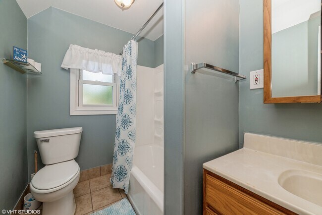 Building Photo - 2037 Gabriel Ave