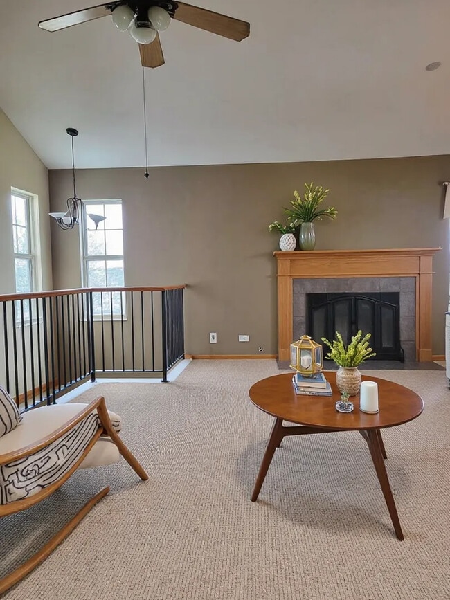 Building Photo - 2492 Dickens Dr