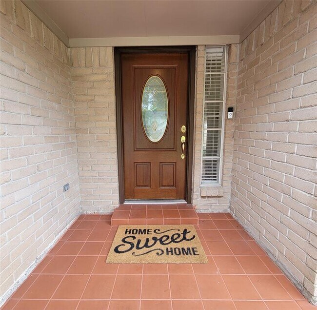 Foto del edificio - 2502 Knollbrook Ln
