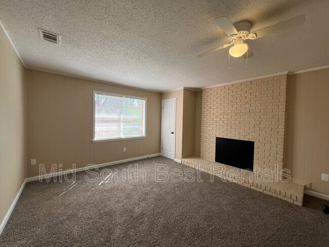 Foto del edificio - 553 Leavert Ave