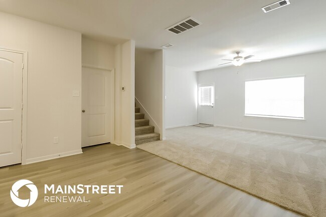 Building Photo - 26213 Raphael Dr