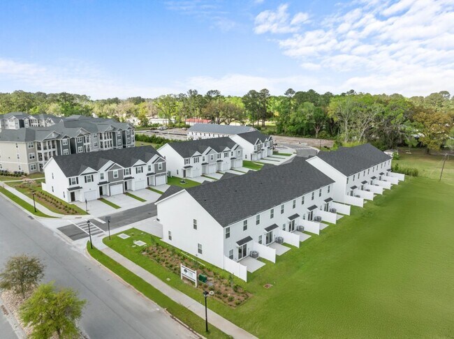 Foto del edificio - 5794 Ogeechee Rd
