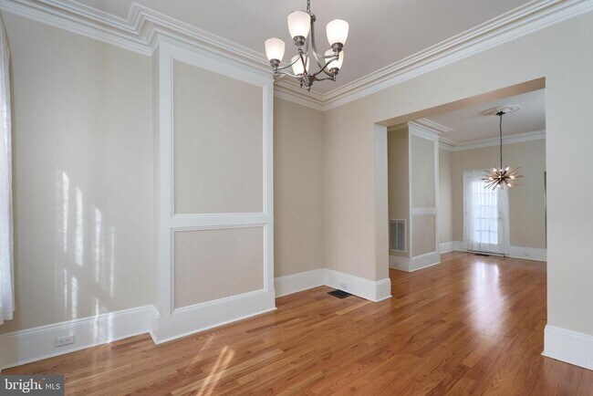 Building Photo - 236 Mercer St