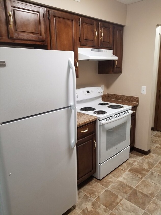 Primary Photo - CHARTER OAKS APARTMENTS
