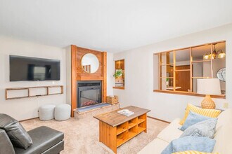 Building Photo - 1207 W Ridgeview Dr