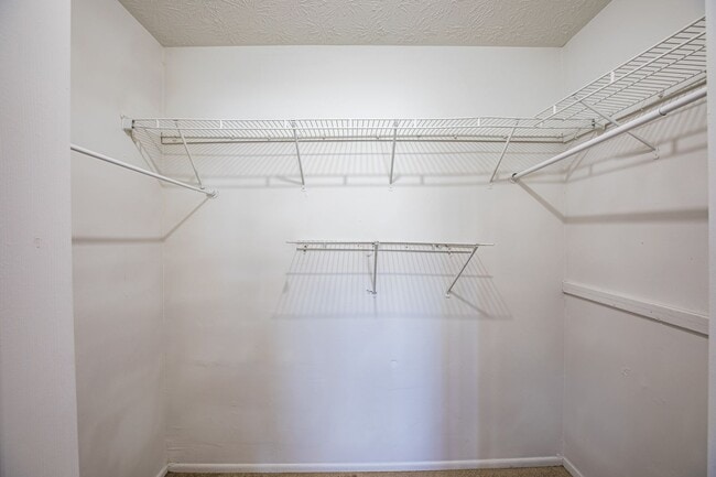 Building Photo - Great Rental in Heritage South!