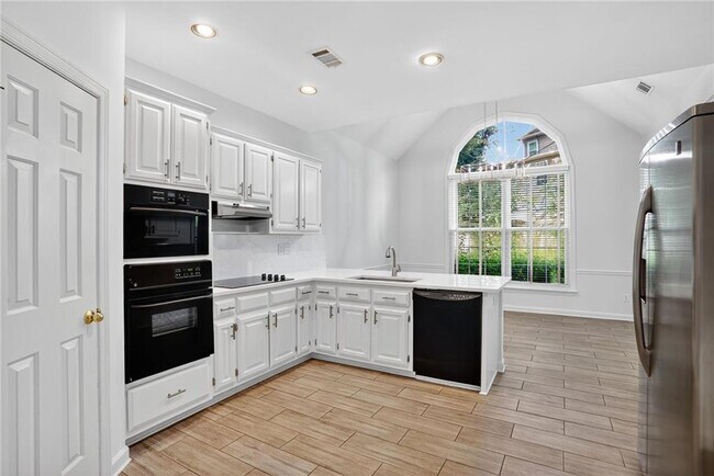 Foto del edificio - 10825 Pinewalk Forest Cir