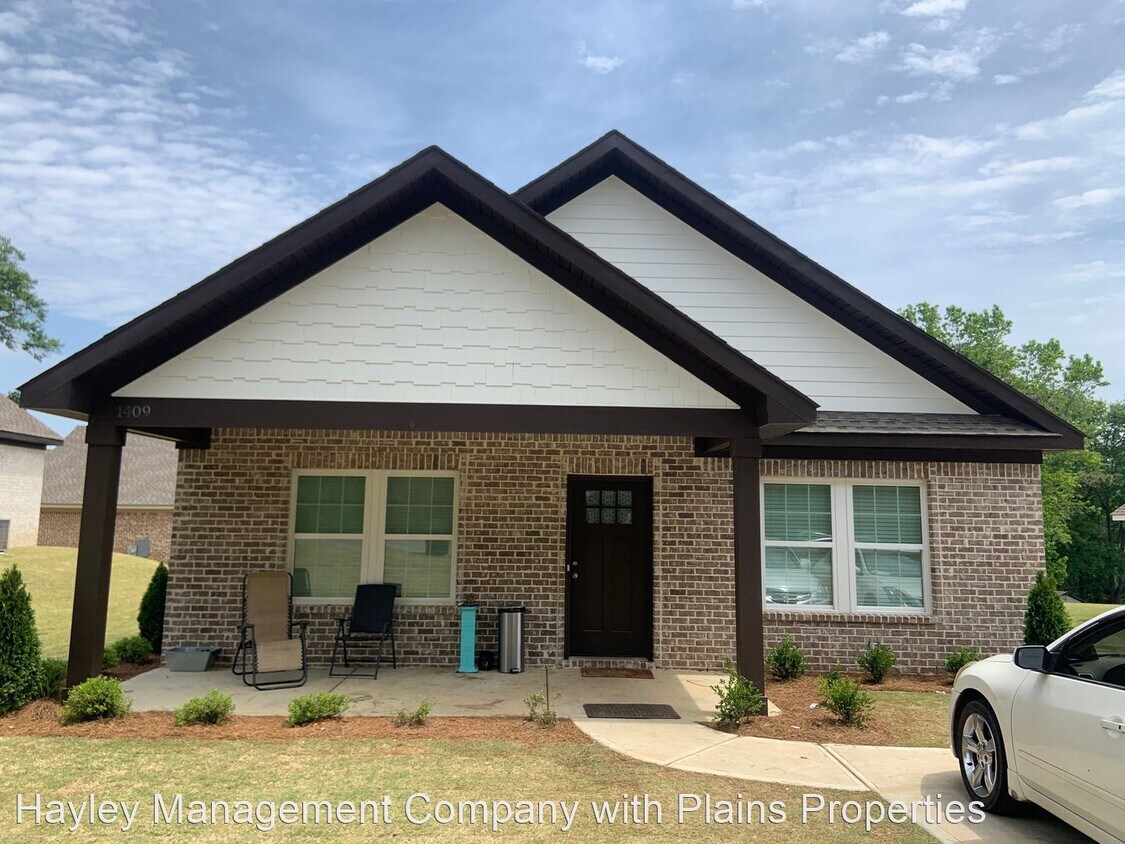 Primary Photo - 3 br, 2 bath House - 1409 Spring Dr.