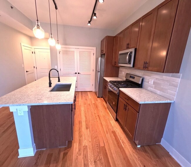 Foto del edificio - 3477 S Archer Ave