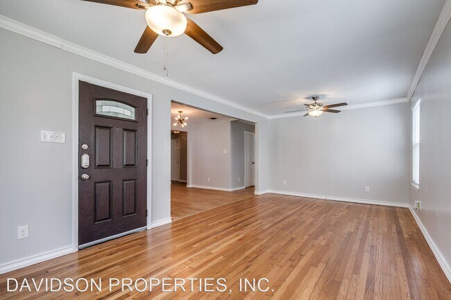 Foto del edificio - 3 br, 2 bath House - 348 Redwood St