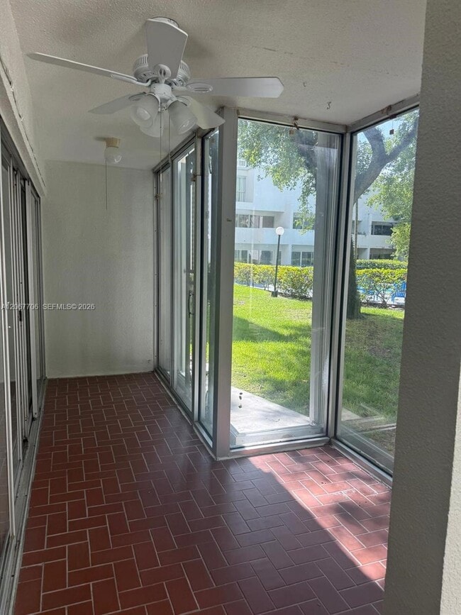 Foto del edificio - 1916 SW 17th Ave