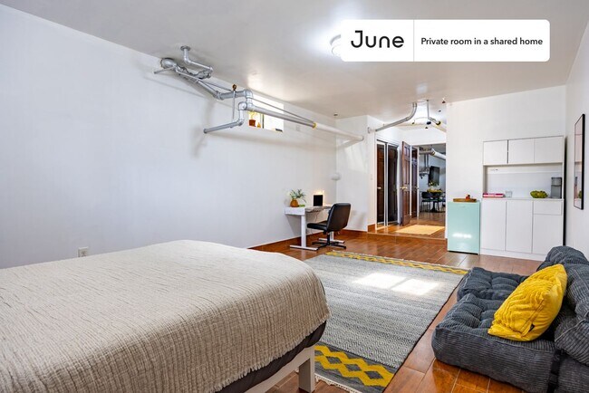 Foto del edificio - Room in Shared 4.0 bed/2 bath home