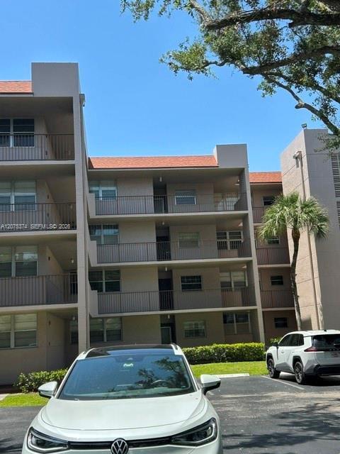 Building Photo - 1811 Sabal Palm Dr