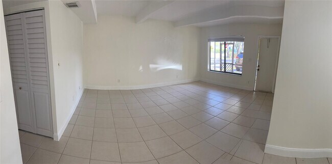 Foto del edificio - 1125 S Flagler Ave