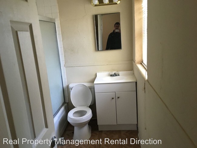 Building Photo - 2309 Hunter St