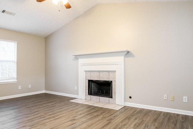 Foto del edificio - 172 Williamsburg Way