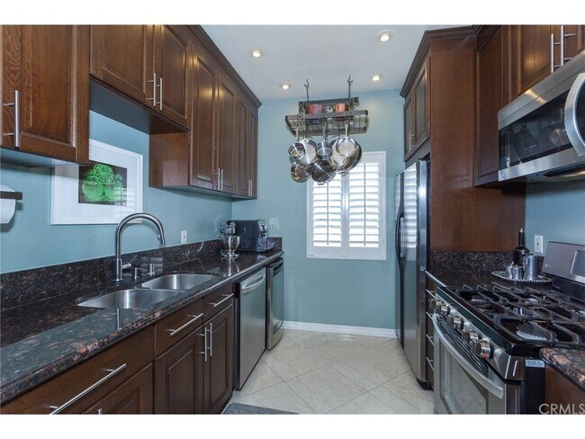 Foto del edificio - 156 S Oak Knoll Ave