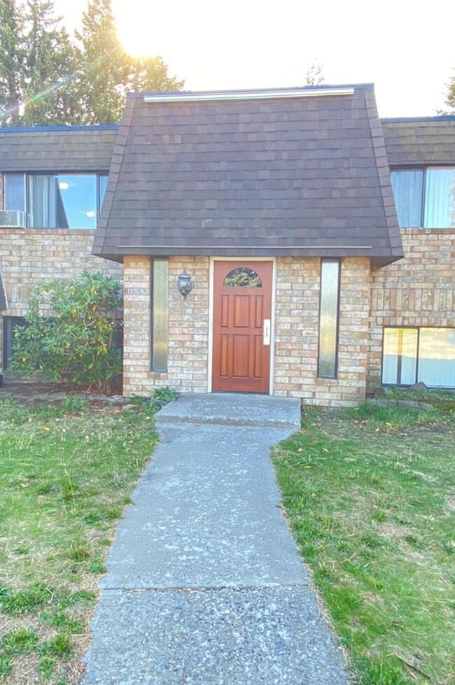 Building Photo - 4208 N Crown Ave