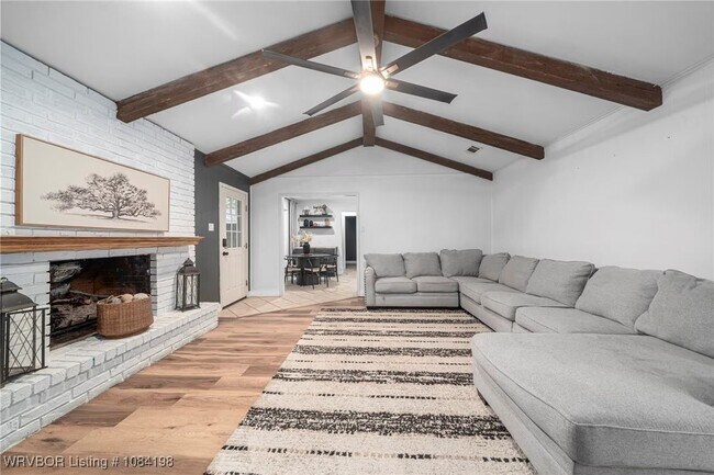 Foto del edificio - 3021 S 96th St