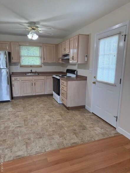 Foto del edificio - 456 S 16th St