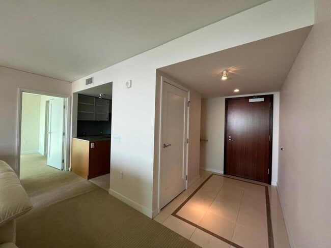Foto del edificio - 1177 Queen St. #4404