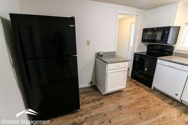 Foto del edificio - Awesome 3 bedroom house close to campus!