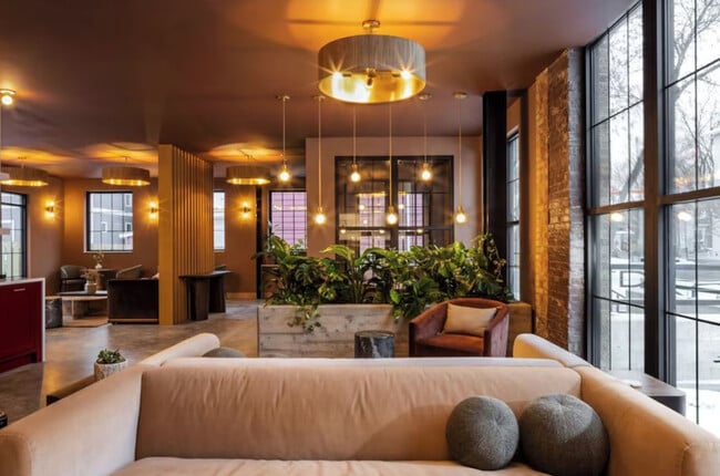 Foto del edificio - The Dylin