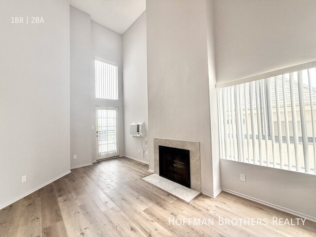 Building Photo - 3759 S Canfield Ave