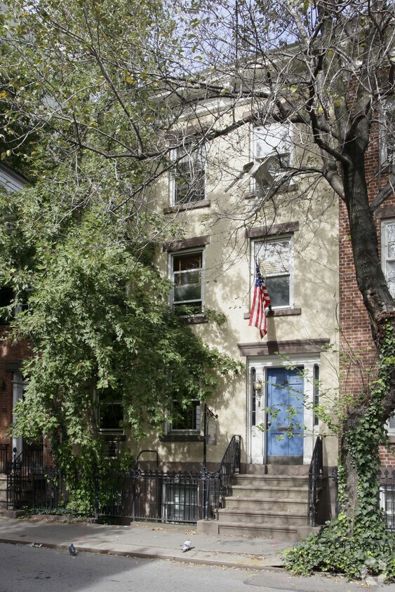 Primary Photo - 15 Commerce St