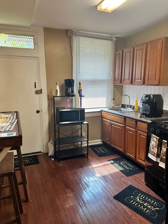 Foto del edificio - Spacious Home for Rent! W/D Hook-Up! Available Now!