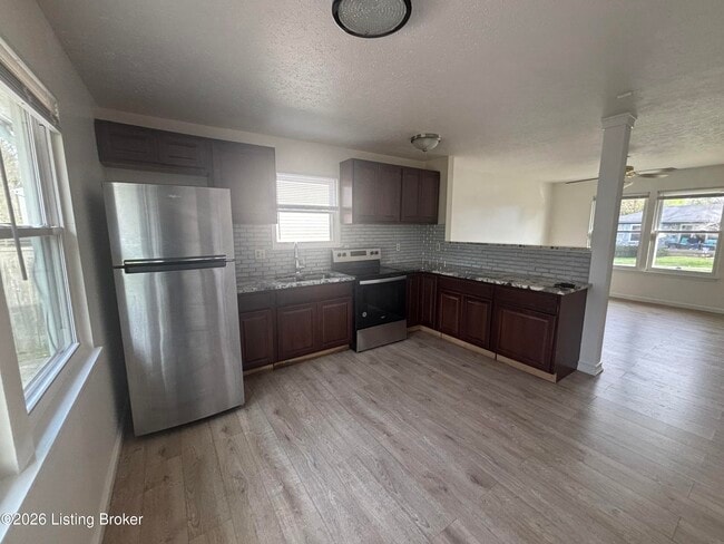 Foto del edificio - 8409 Damascus Cir