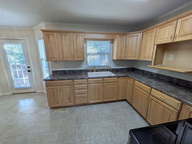 Foto del edificio - 2251 Nettlebrook Dr