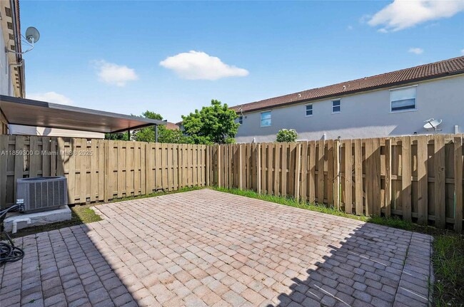 Building Photo - 14747 SW 25th Ln