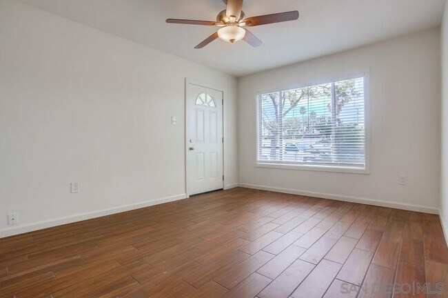 Foto del edificio - 3311 Clairemont Mesa Blvd