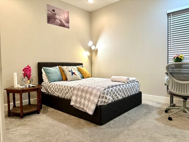 bedroom - 2626 Bastrop St