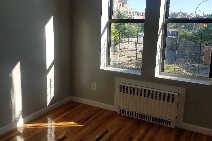 Foto principal - 4726 Park Ave