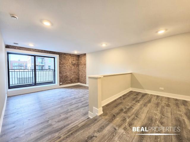 Building Photo - 2 bedroom in CHICAGO IL 60610