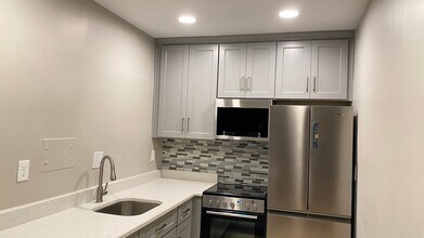 Building Photo - 1711 Massachusetts Ave NW